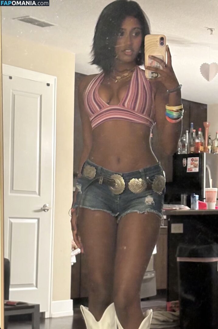 Thya Sridharan / thya.sridharan Nude OnlyFans  Leaked Photo #3