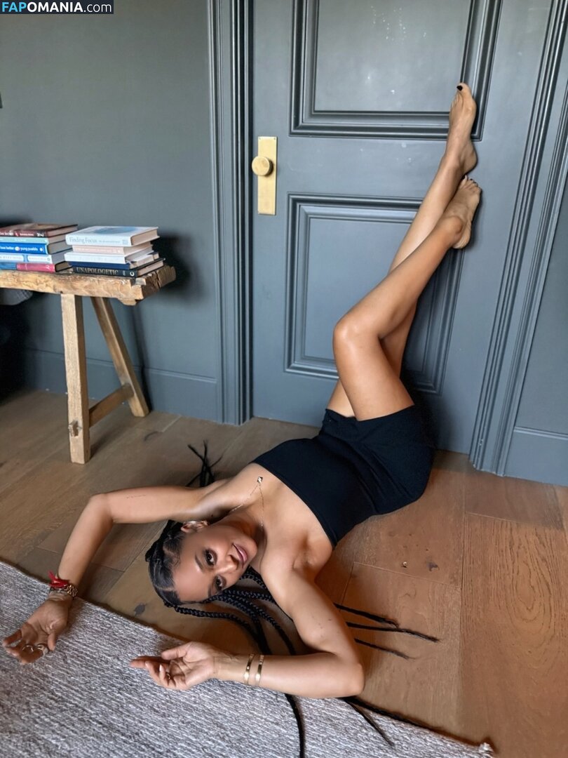 Tia Mowry / tiamowry Nude OnlyFans  Leaked Photo #5