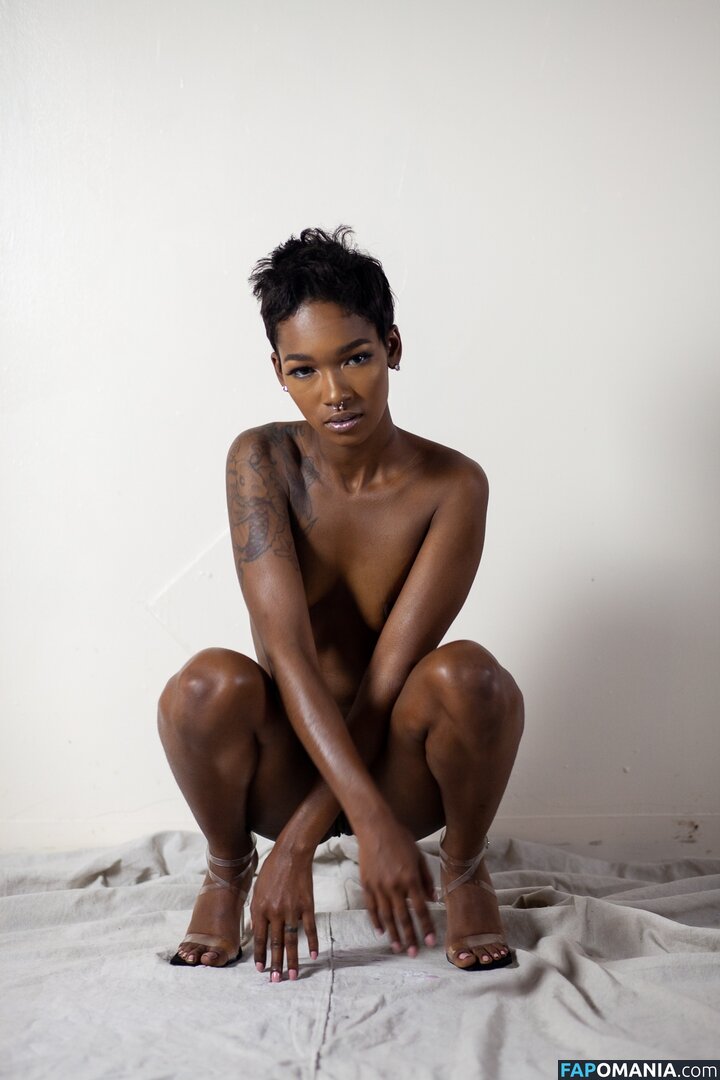 TheRealTiaReid / Tia Reid / corpsdedieu / https: / officialtiareid Nude OnlyFans  Leaked Photo #14