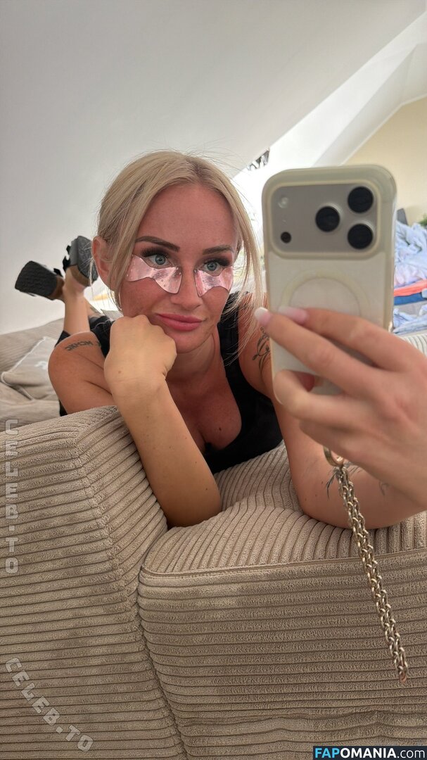 Tiiiffy / tiii.ffy Nude OnlyFans  Leaked Photo #1