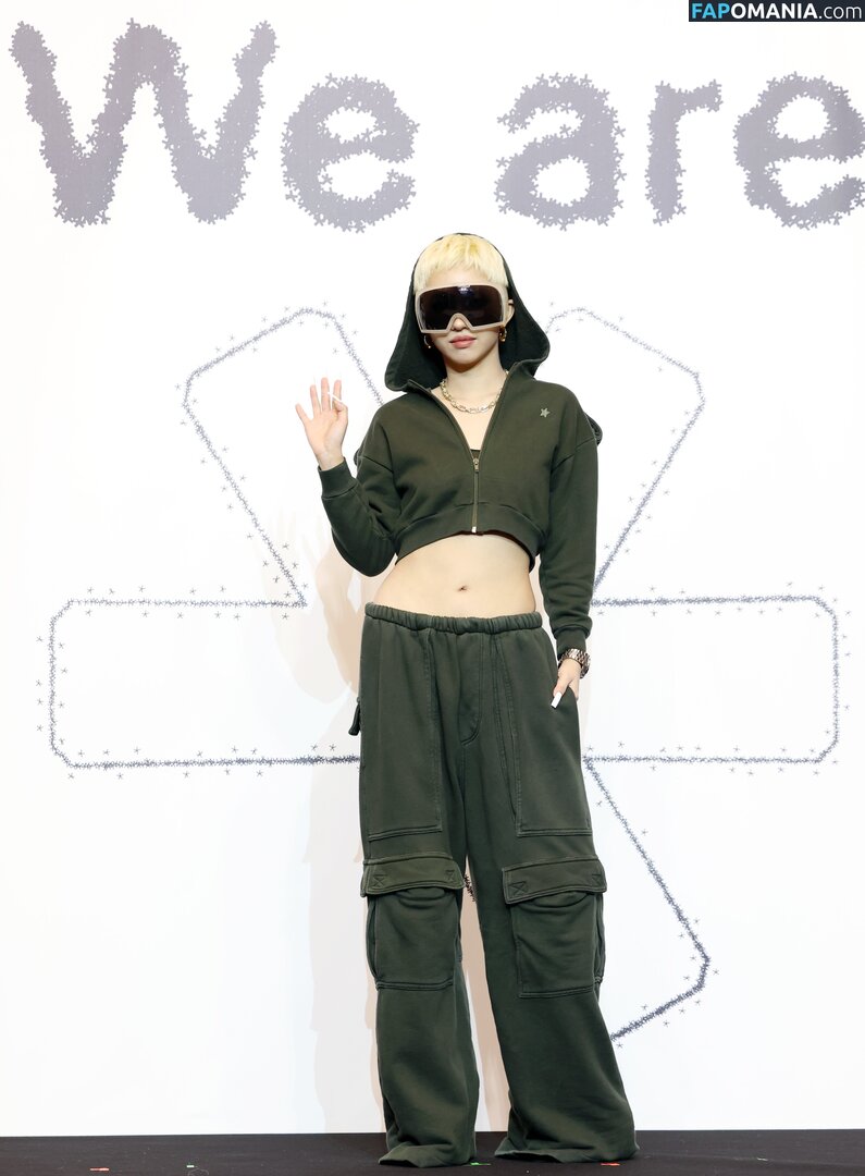 tiny.pretty.j Nude OnlyFans  Leaked Photo #1