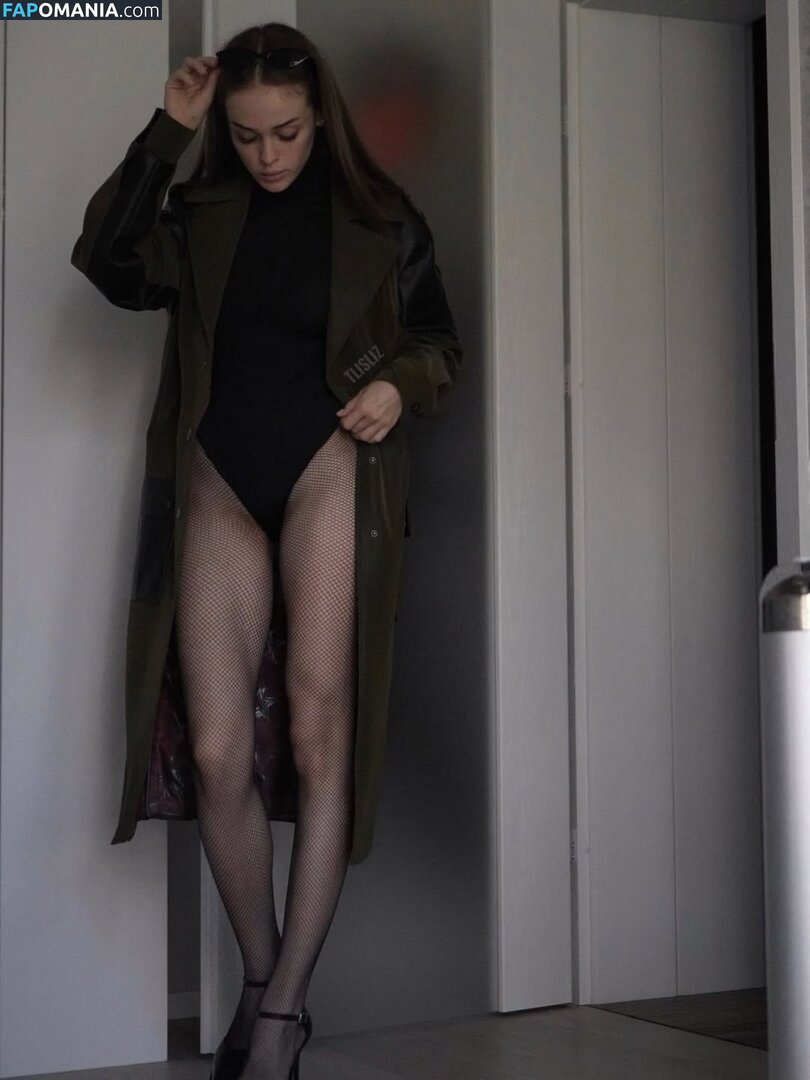tlisliz Nude OnlyFans  Leaked Photo #2