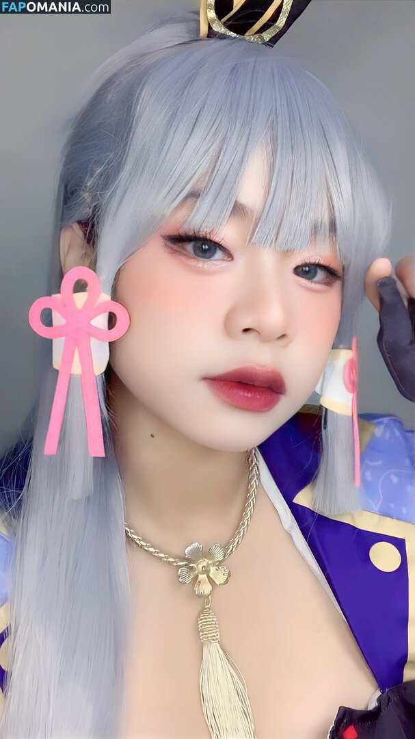 Tobeliie Nude OnlyFans  Leaked Photo #8