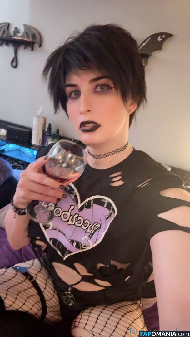 hesosoutheast / tomboysuccubusfree Nude OnlyFans  Leaked Photo #10