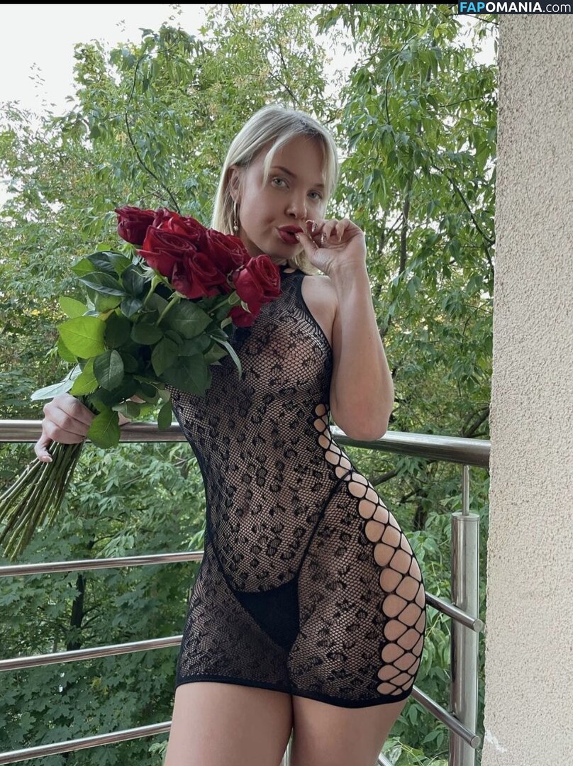 Tomskaya Lubov / l_tomskaia / tomskaya_lyubov_ Nude OnlyFans  Leaked Photo #7