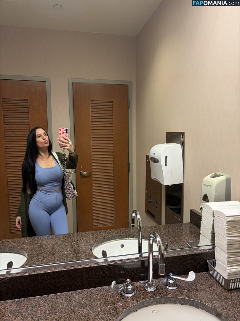 chloeroselucci / toodlesgalorexo Nude OnlyFans  Leaked Photo #4