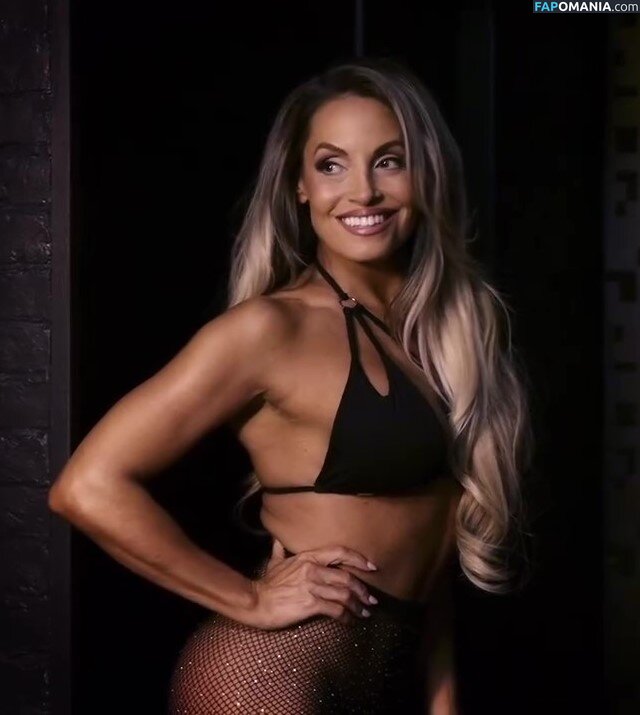 Trish Stratus / https: / trishstratus / trishstratuscom Nude OnlyFans  Leaked Photo #1479