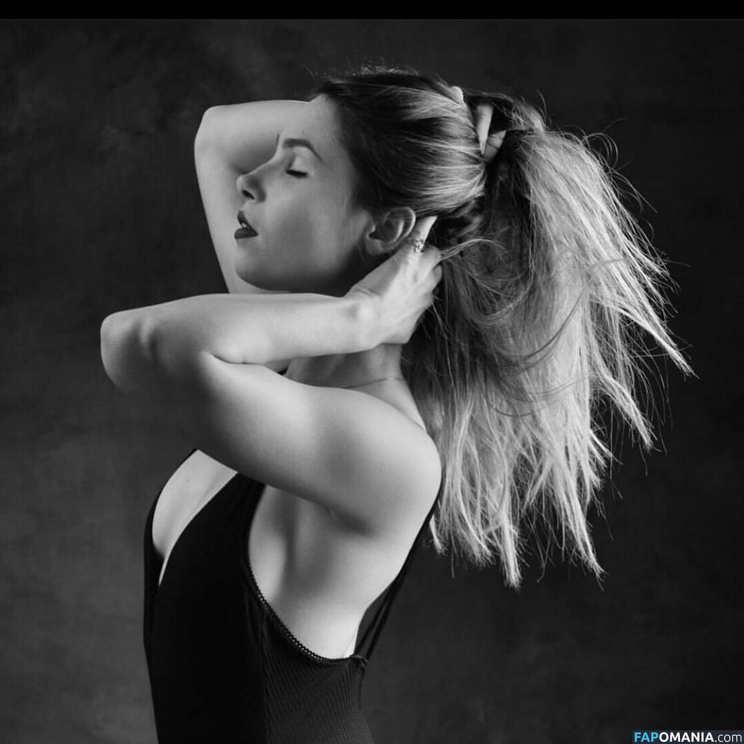 Tslanaxoxo / Yourlanatgirl / Yourlittlelana Nude OnlyFans  Leaked Photo #15