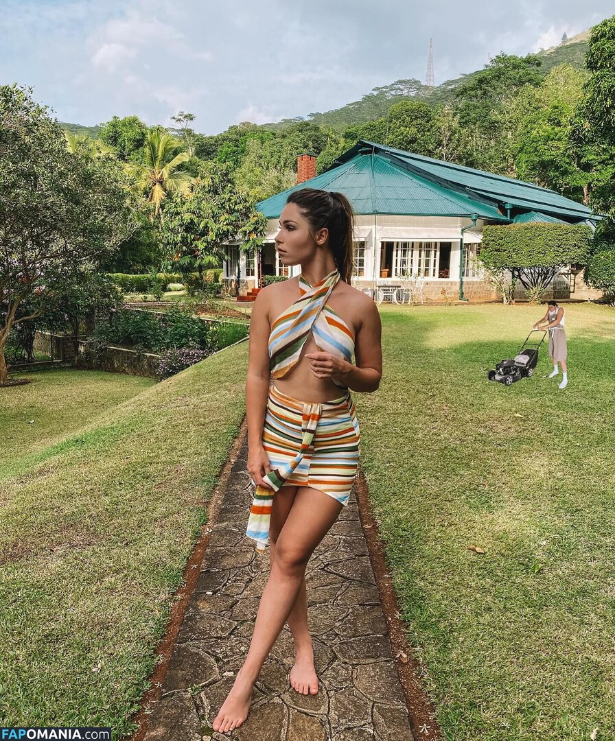 Tslanaxoxo / Yourlanatgirl / Yourlittlelana Nude OnlyFans  Leaked Photo #55