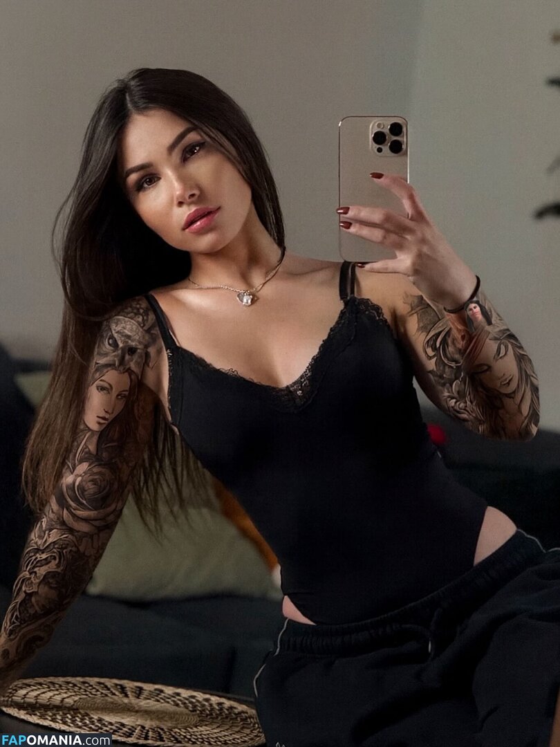 Tslanaxoxo / Yourlanatgirl / Yourlittlelana Nude OnlyFans  Leaked Photo #60