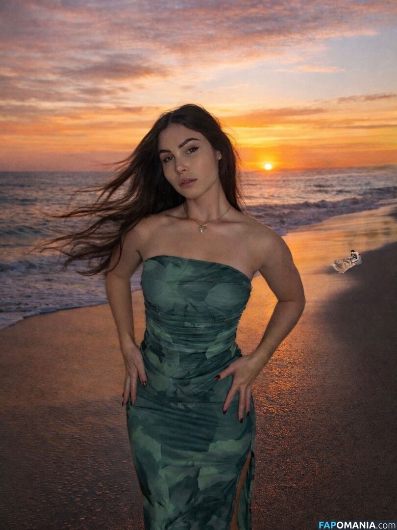 Tslanaxoxo / Yourlanatgirl / Yourlittlelana Nude OnlyFans  Leaked Photo #69