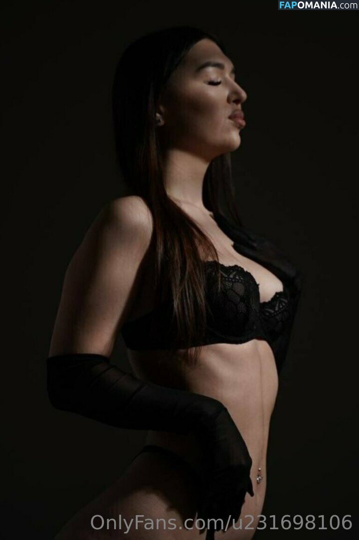 itsbrittneybxtch_ / u231698106 Nude OnlyFans  Leaked Photo #6