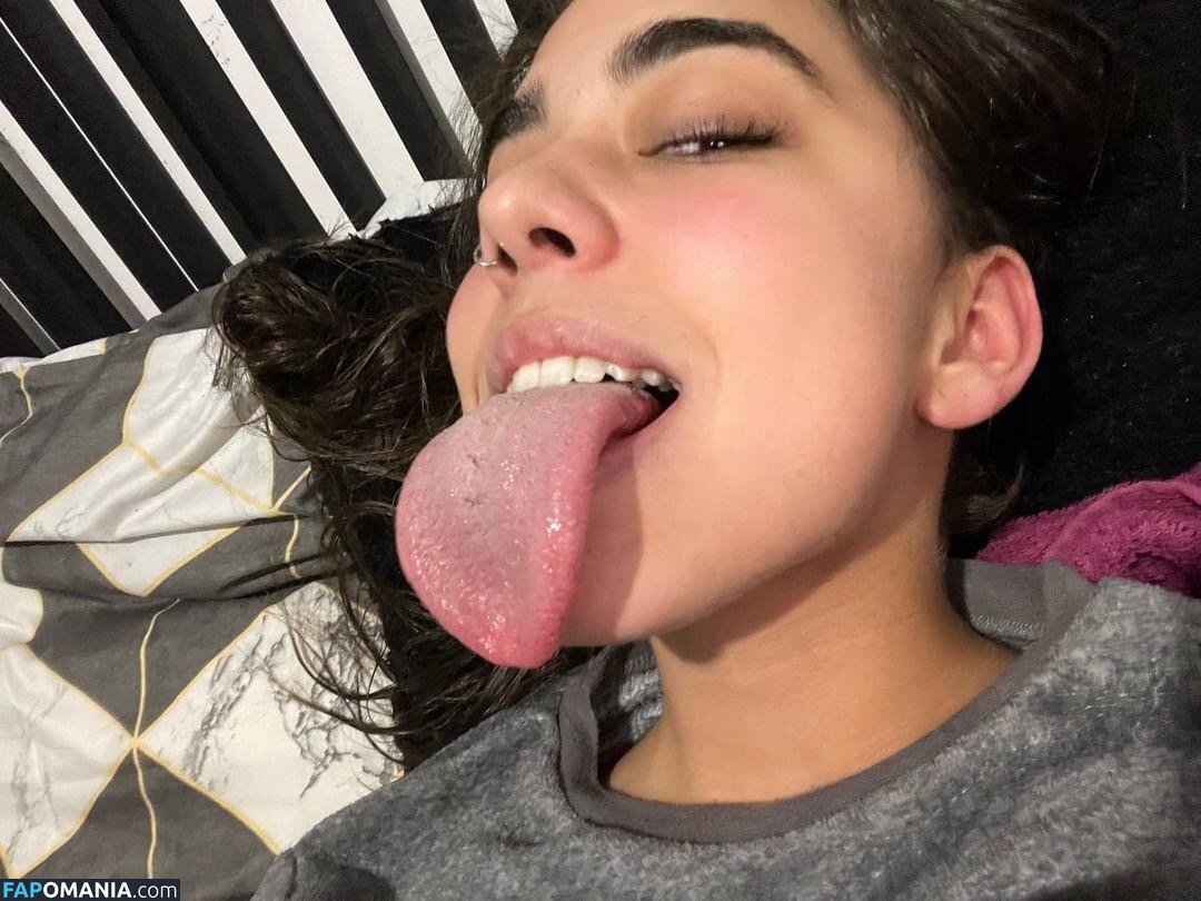 longuetongueegirl_ / noaablaancoo / u489105211 Nude OnlyFans  Leaked Photo #5