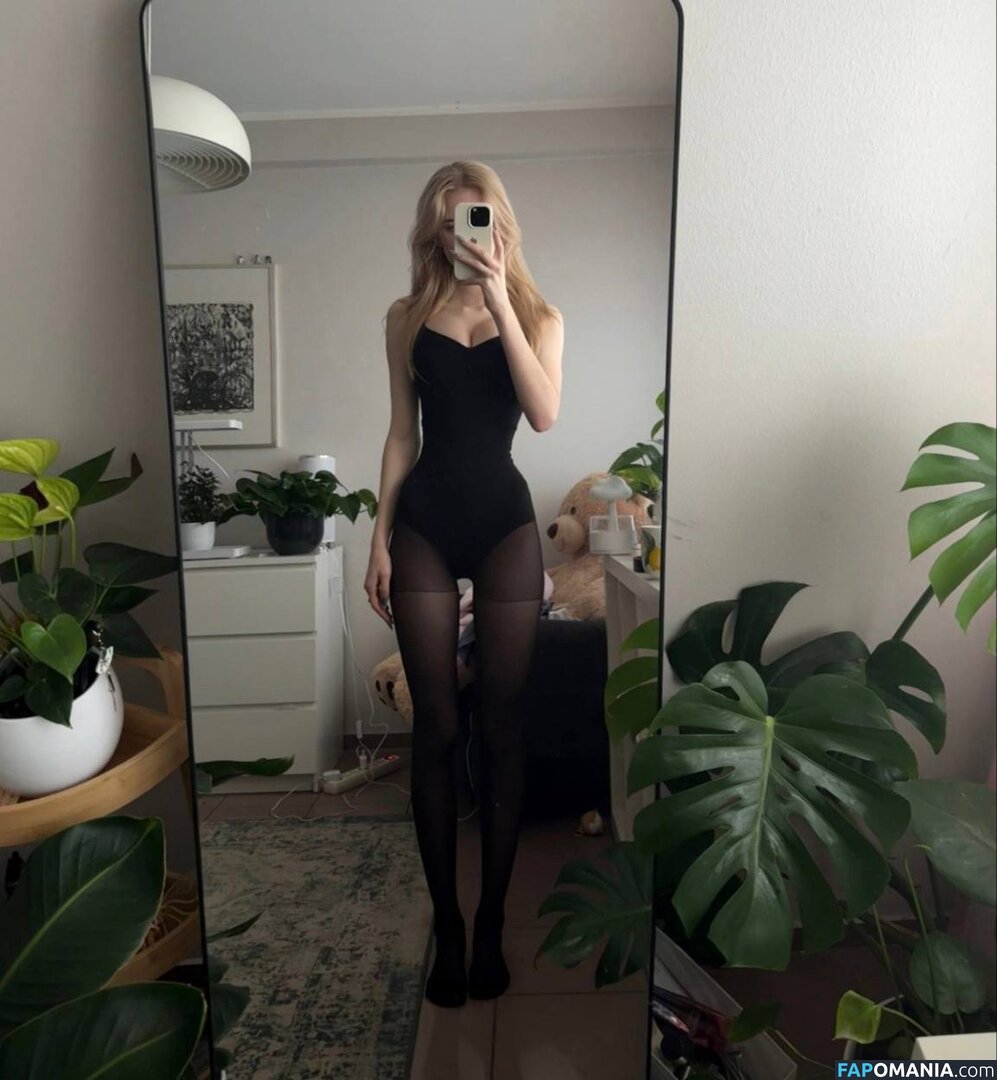 Ukraine Mega / misstic / ukraine.ua Nude OnlyFans  Leaked Photo #44