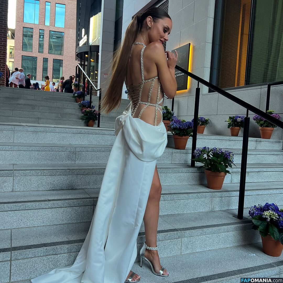 Una Healy / unahealy Nude OnlyFans  Leaked Photo #25