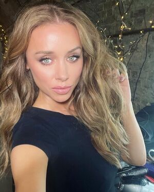 Una Healy