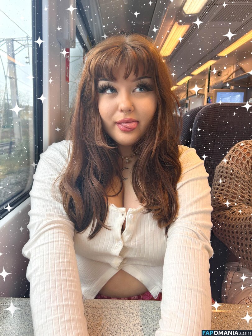 Unholyhollyy Nude OnlyFans  Leaked Photo #5