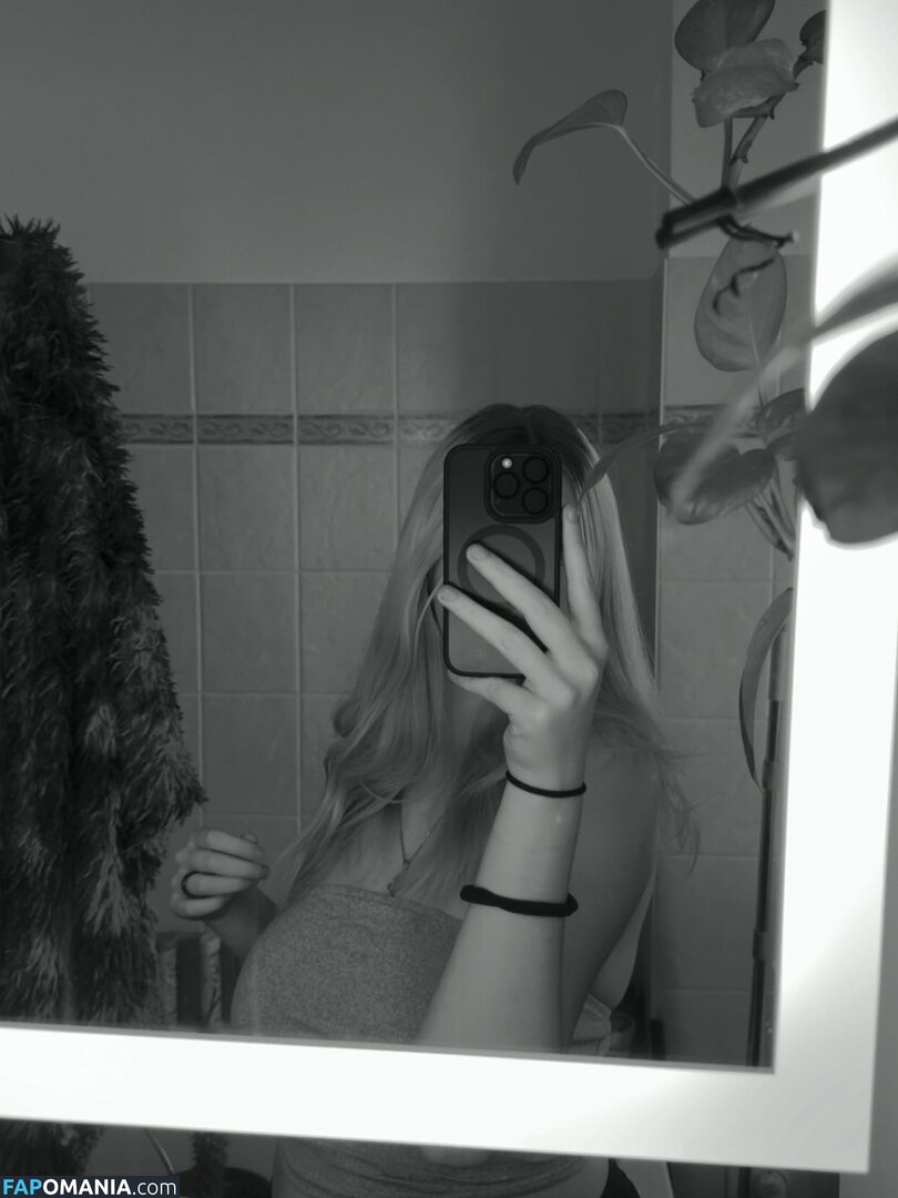 dieheissemaus / uptempo_lea Nude OnlyFans  Leaked Photo #13