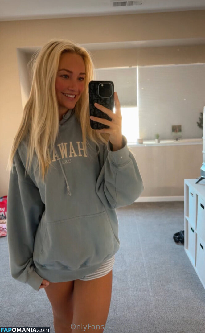 bellaxomae / urefavoriteblondevip Nude OnlyFans  Leaked Photo #2