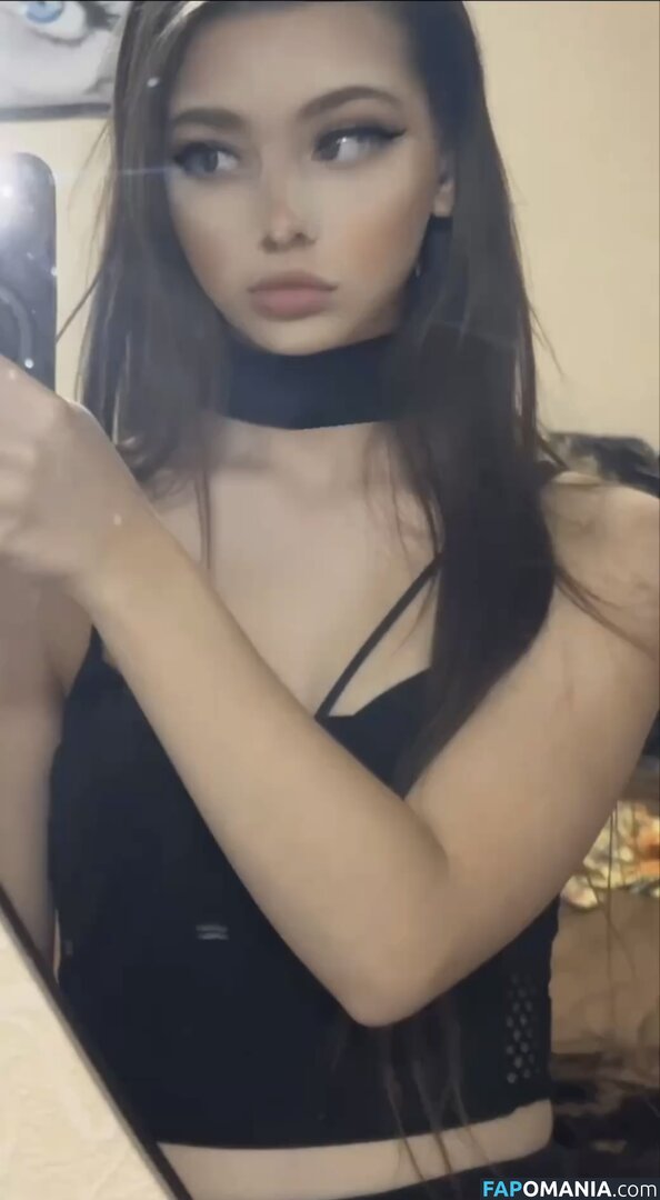 Valeri / _valeririi Nude OnlyFans  Leaked Photo #1