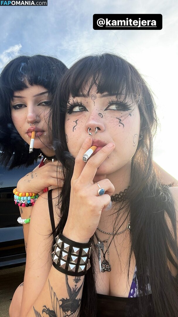 Peachyyval / Valvampire / kill.val / valerievampyr Nude OnlyFans  Leaked Photo #87