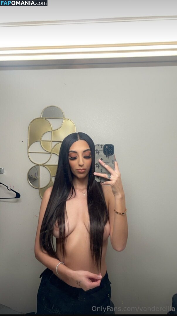 Onlyfans.com / Savannah / Vanderellla Nude OnlyFans  Leaked Photo #1