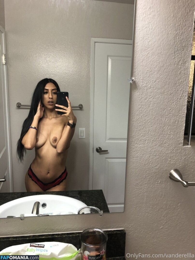Onlyfans.com / Savannah / Vanderellla Nude OnlyFans  Leaked Photo #11