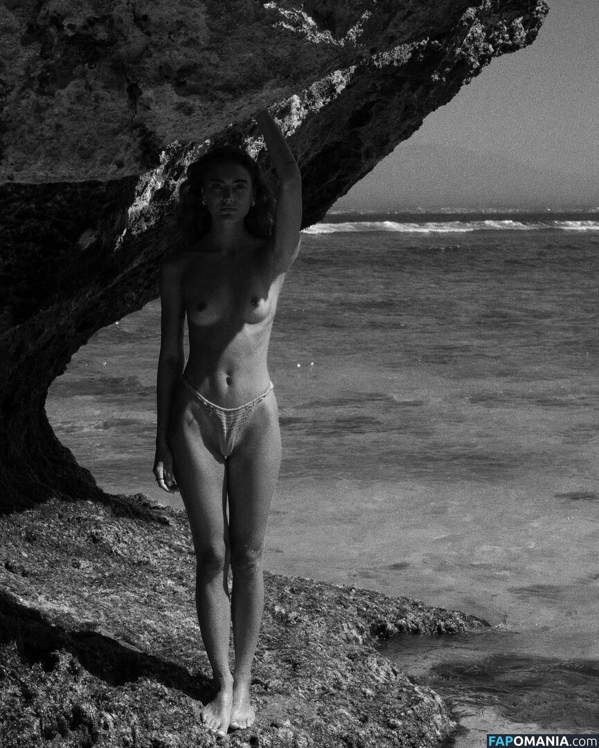 Vanessa Moe / Vanessaanela Nude OnlyFans  Leaked Photo #46