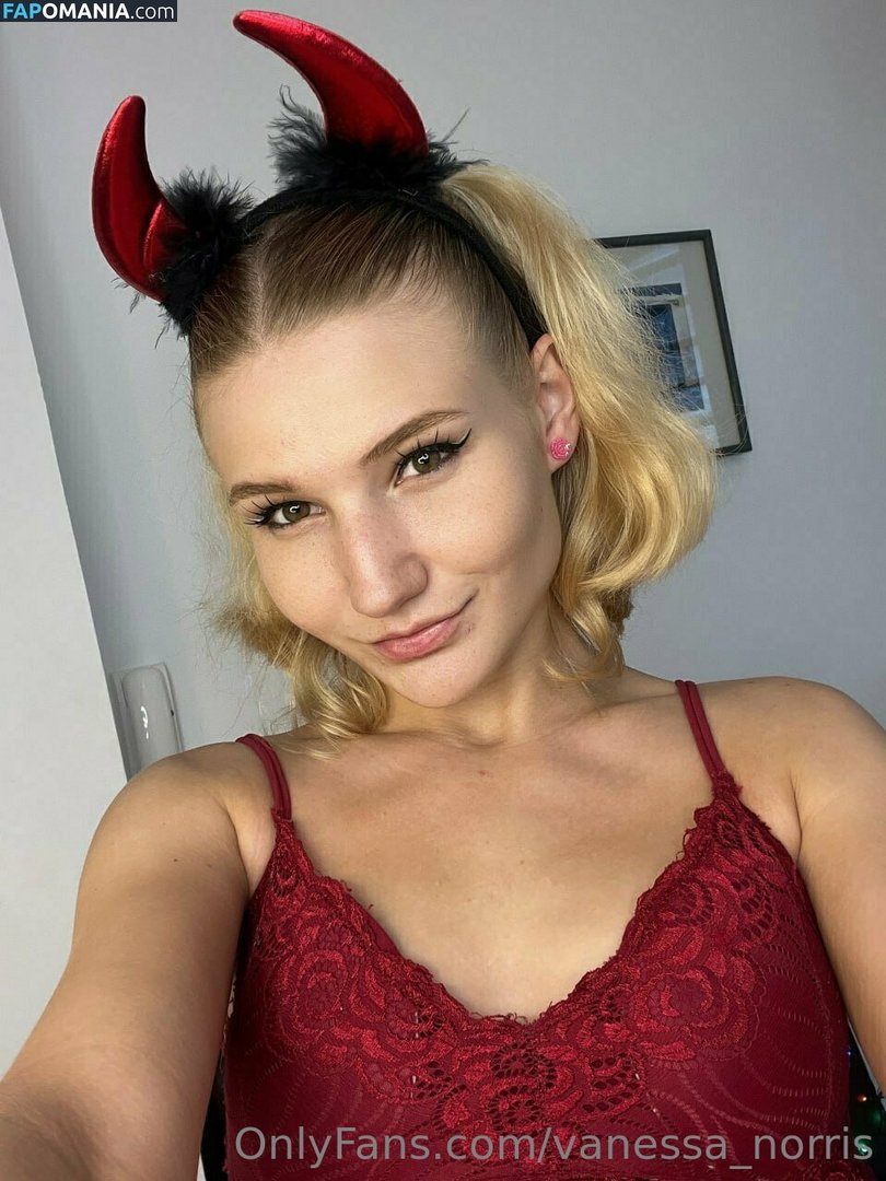 vanessa_norris / vanessamnorris Nude OnlyFans  Leaked Photo #13