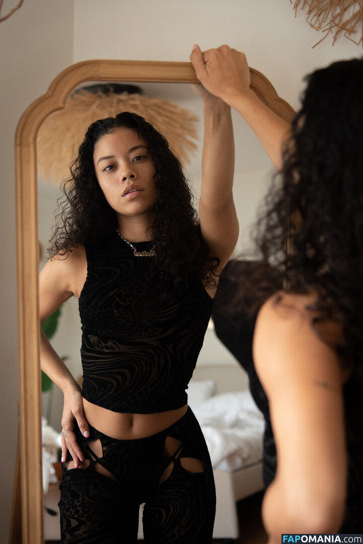 Jalisa Rey / jalisa.rey / veganbaddie Nude OnlyFans  Leaked Photo #1