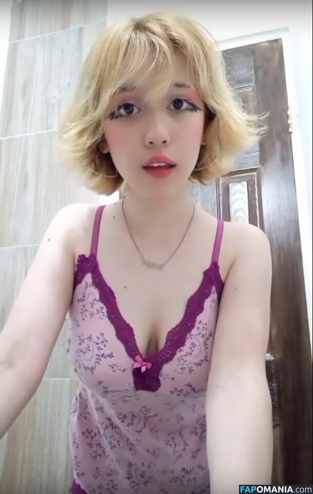 kusuoveki / kusuovk / vekikusuo / vekita / vekitk Nude OnlyFans  Leaked Photo #1