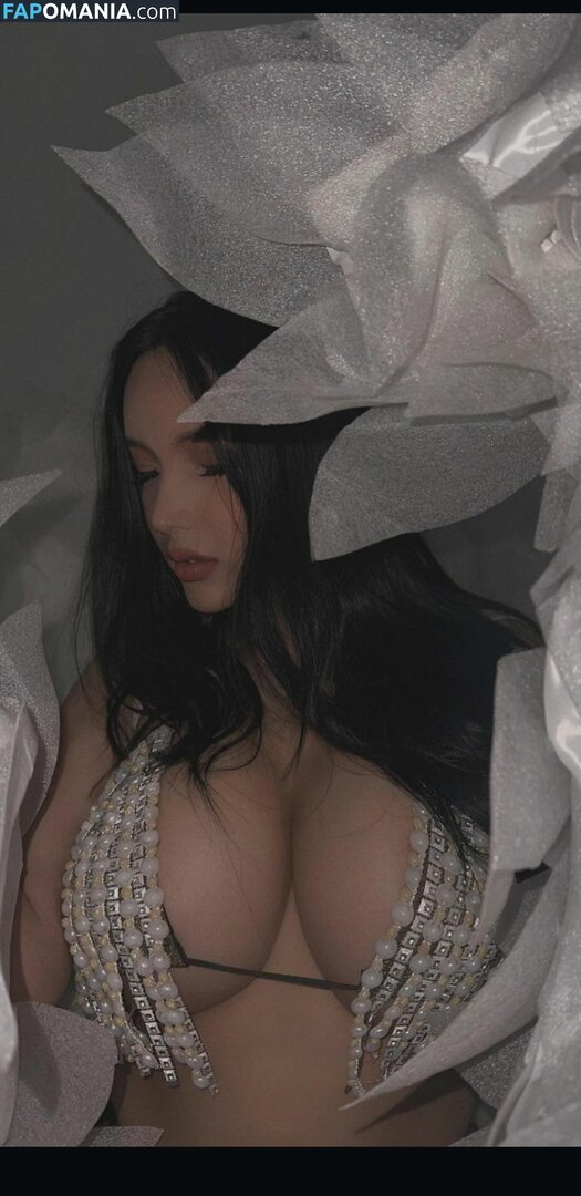 Magallanes ALUA / Venus Lorraine / venuscurtissmith Nude OnlyFans  Leaked Photo #13