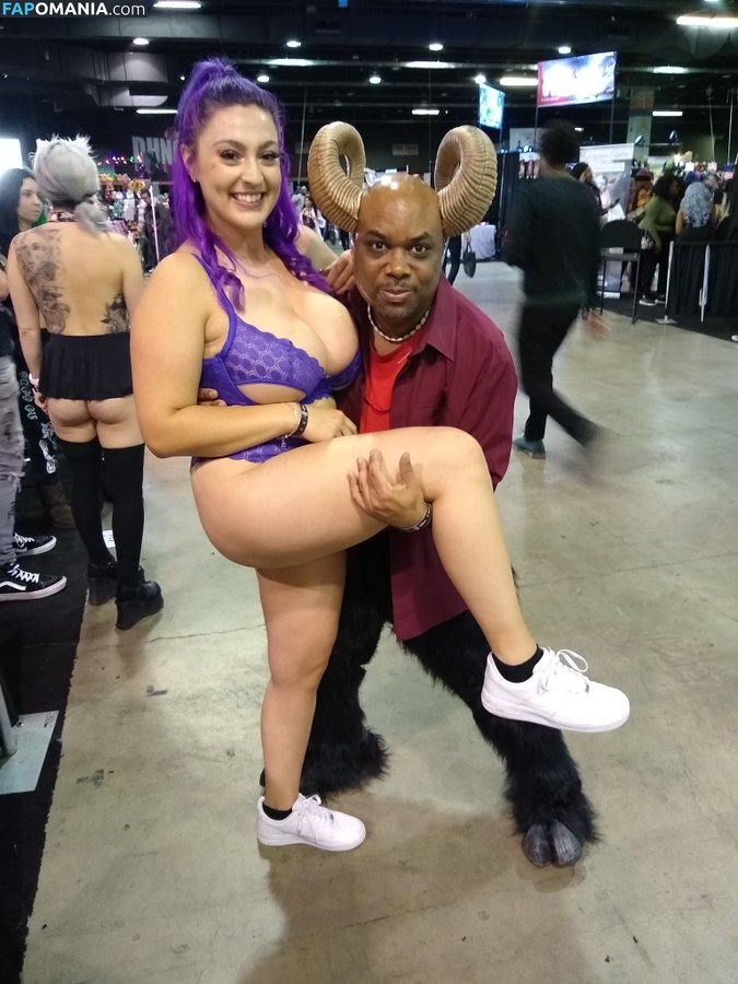 Veronica Avluv / theonlyveronicaavluvxx / veronicaavluv Nude OnlyFans  Leaked Photo #190