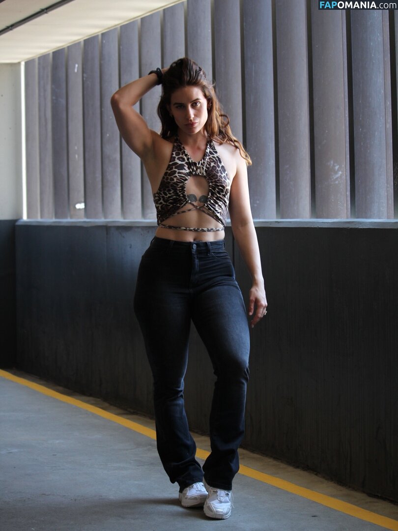 Veronica Shenton / veronica_amber_peace Nude OnlyFans  Leaked Photo #3