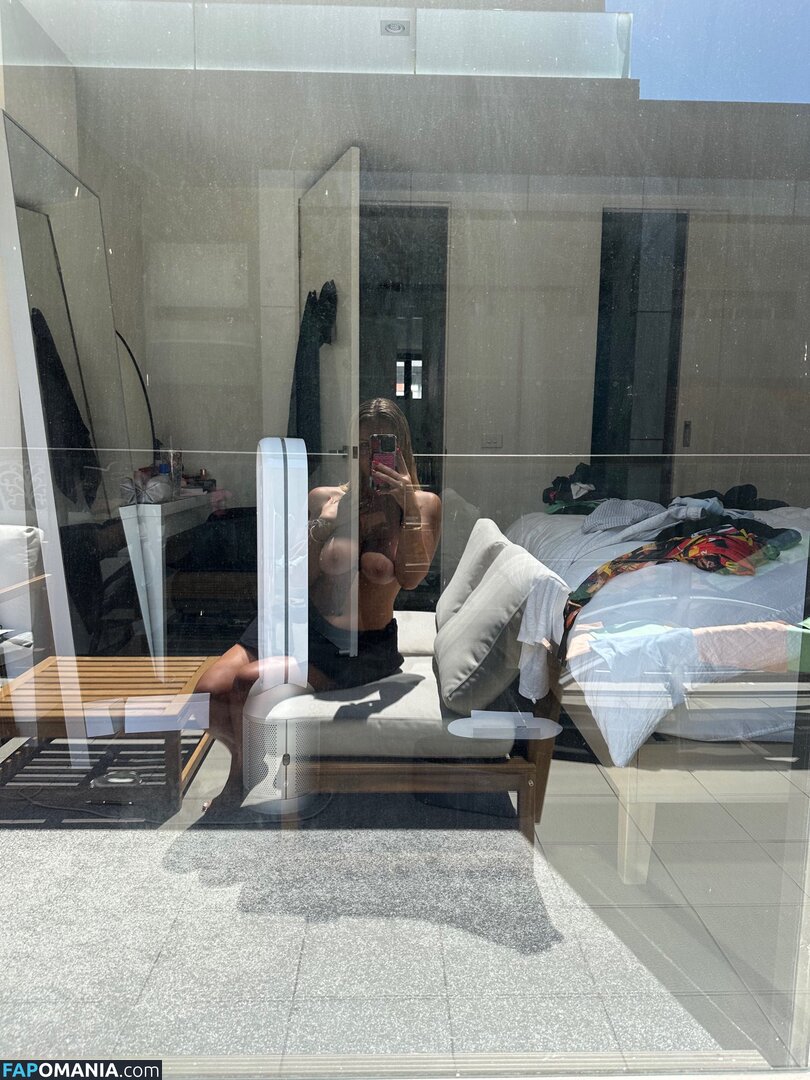 Victoria Campbell / realpeachycheeks / victoria.campbell Nude OnlyFans  Leaked Photo #1