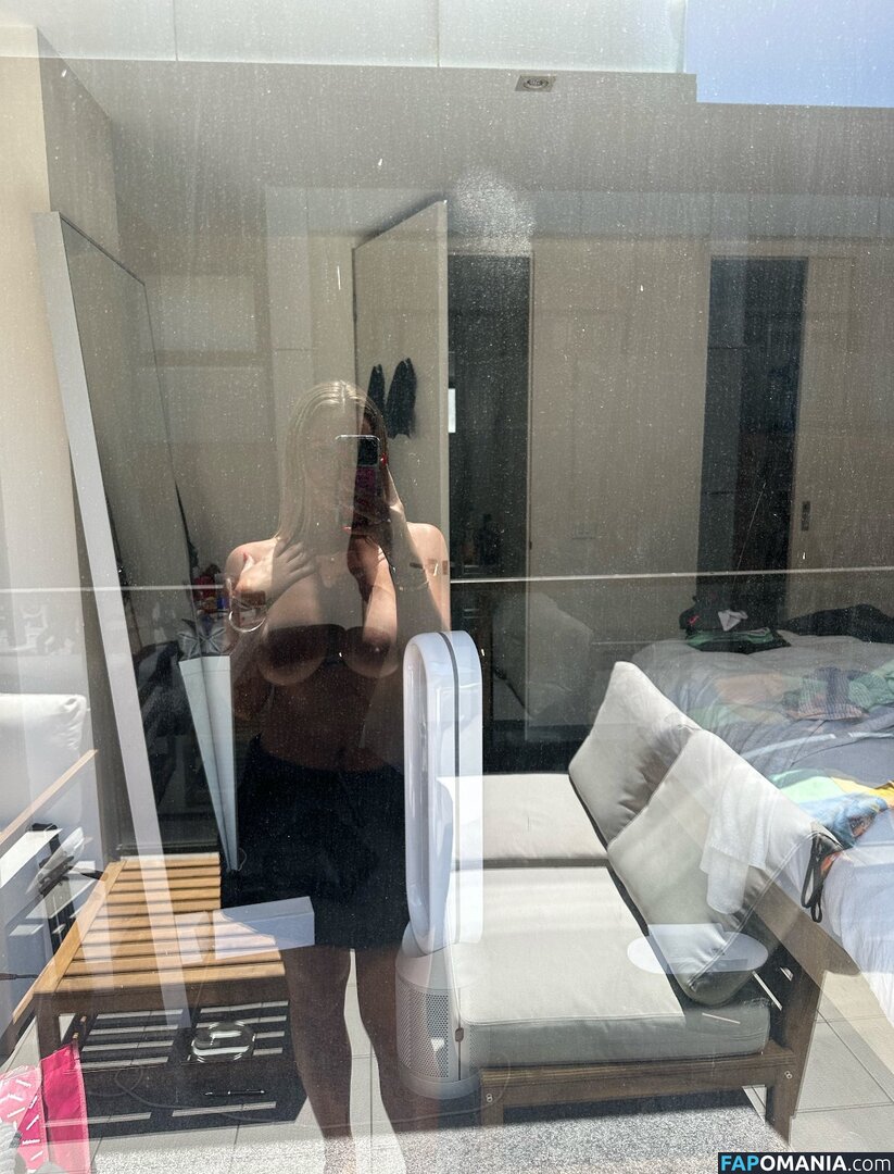 Victoria Campbell / realpeachycheeks / victoria.campbell Nude OnlyFans  Leaked Photo #2
