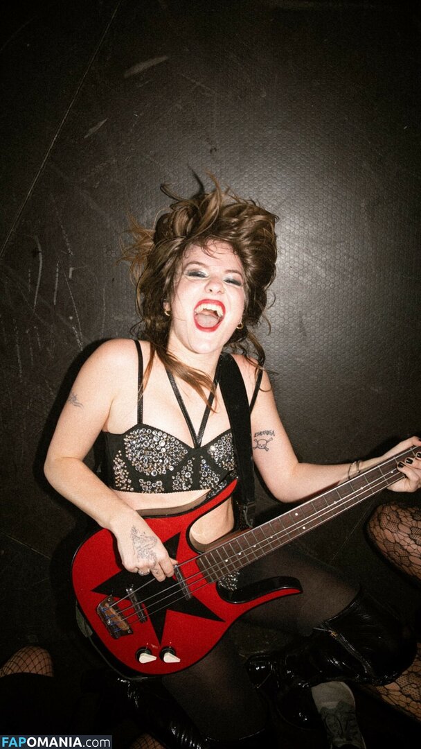 Maneskin bassist / Victoria De Angelis / vicdeangelis Nude OnlyFans  Leaked Photo #223