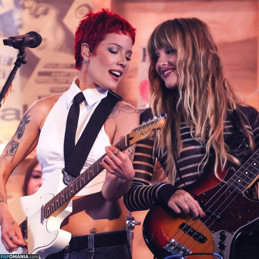 Maneskin bassist / Victoria De Angelis / vicdeangelis Nude OnlyFans  Leaked Photo #1084