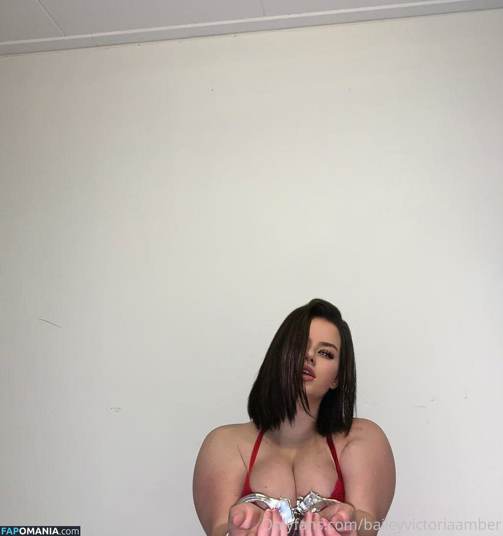 victoria_kellyy Nude OnlyFans  Leaked Photo #5