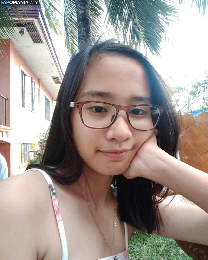 Vienna Iligan / viennaftm Nude OnlyFans  Leaked Photo #10