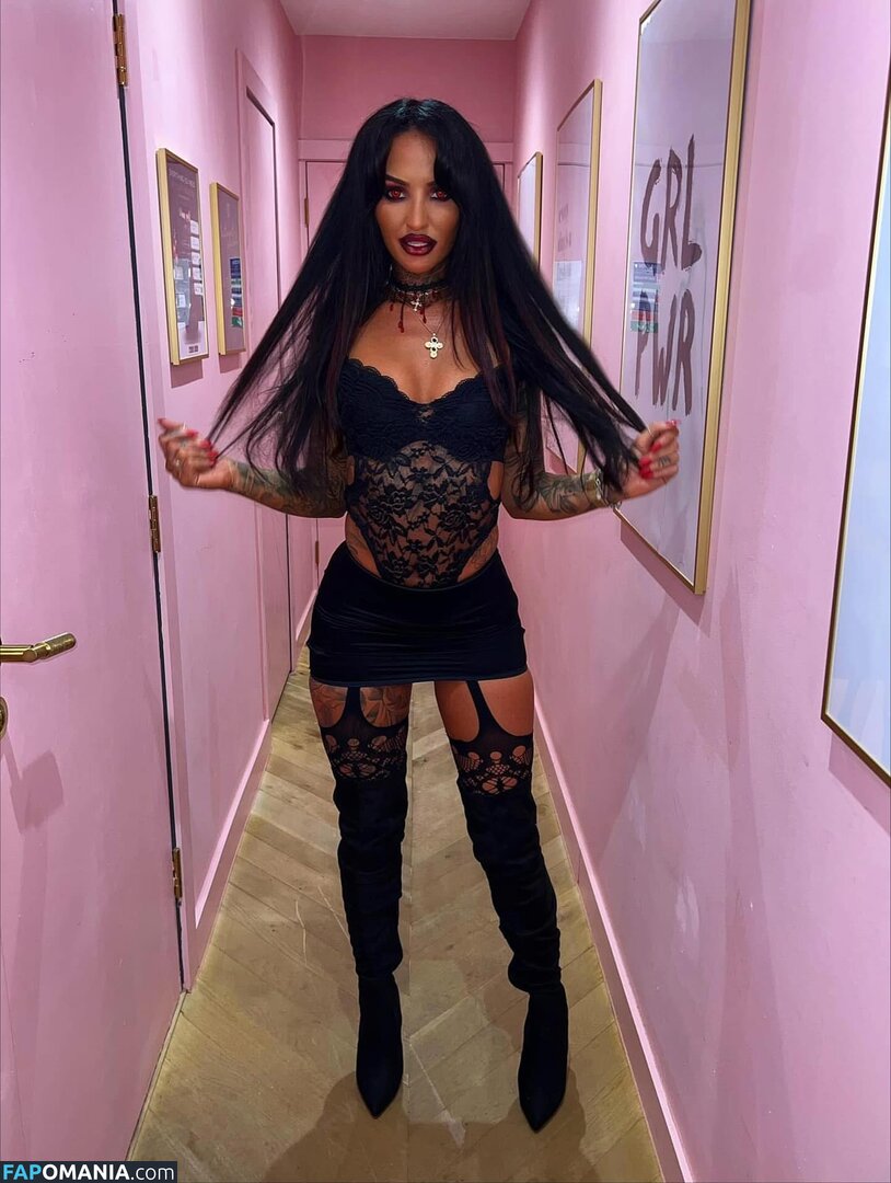 Vikki Blendell Nude OnlyFans  Leaked Photo #4