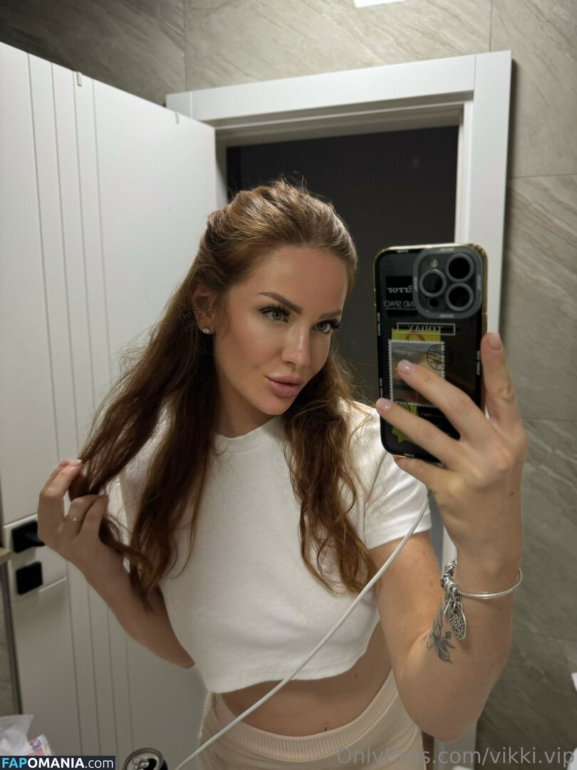 vikki.vip Nude OnlyFans  Leaked Photo #11