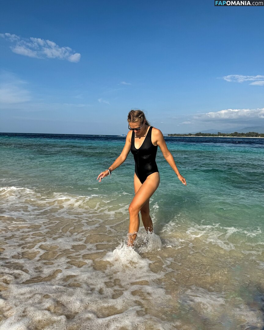 Viktoriia Tkachuk / https: / viktoriiatkachuk_ / viktorytkachuk Nude OnlyFans  Leaked Photo #6
