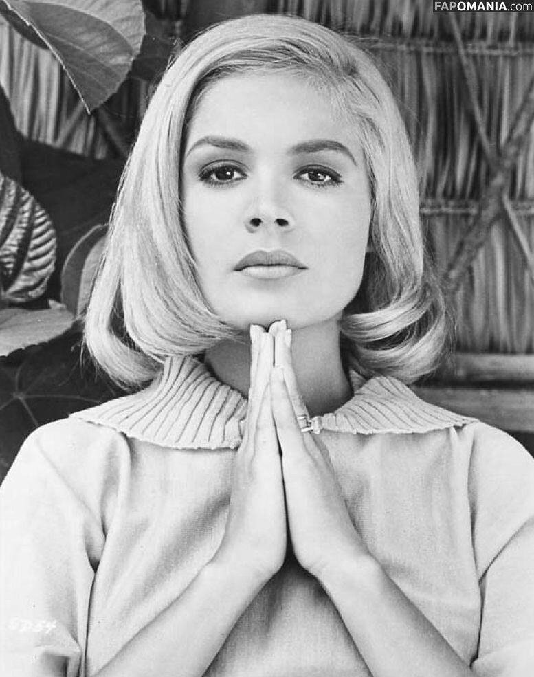 Vintage Sexy Celebs Nude OnlyFans  Leaked Photo #25