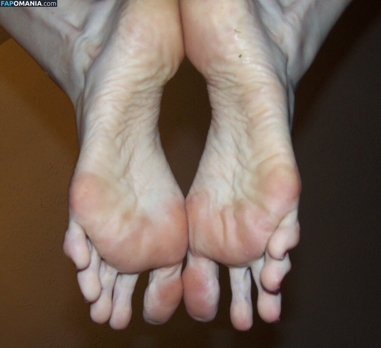 Violet's Toes (Violet's Perfect Feet Nude OnlyFans  Leaked Photo #3