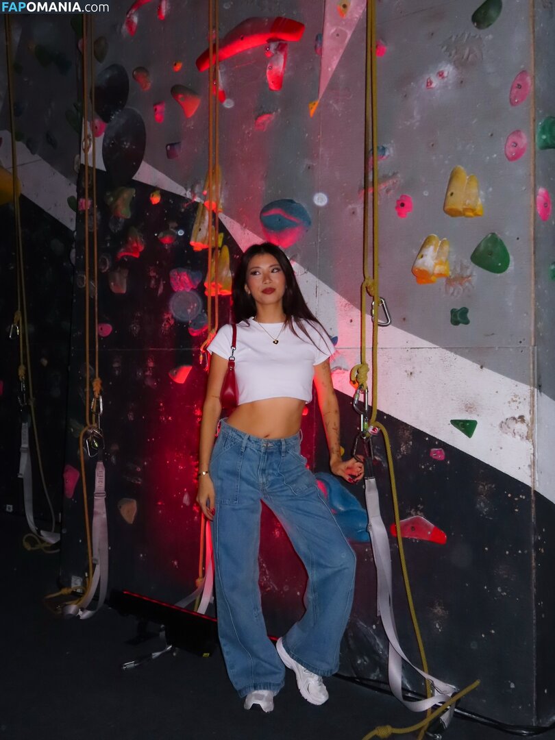 Vivian Marie Wong / https: / vivianmariewong / vivianwong_ Nude OnlyFans  Leaked Photo #1