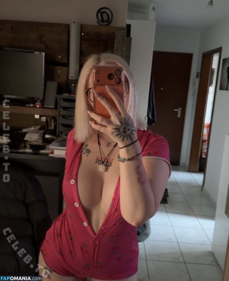 vivian_wydt / vivianwoywodt Nude OnlyFans  Leaked Photo #1