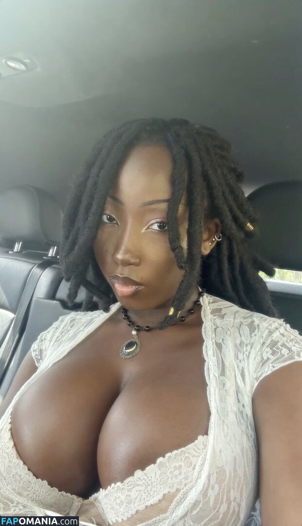 Vivicax.x Nude OnlyFans  Leaked Photo #4