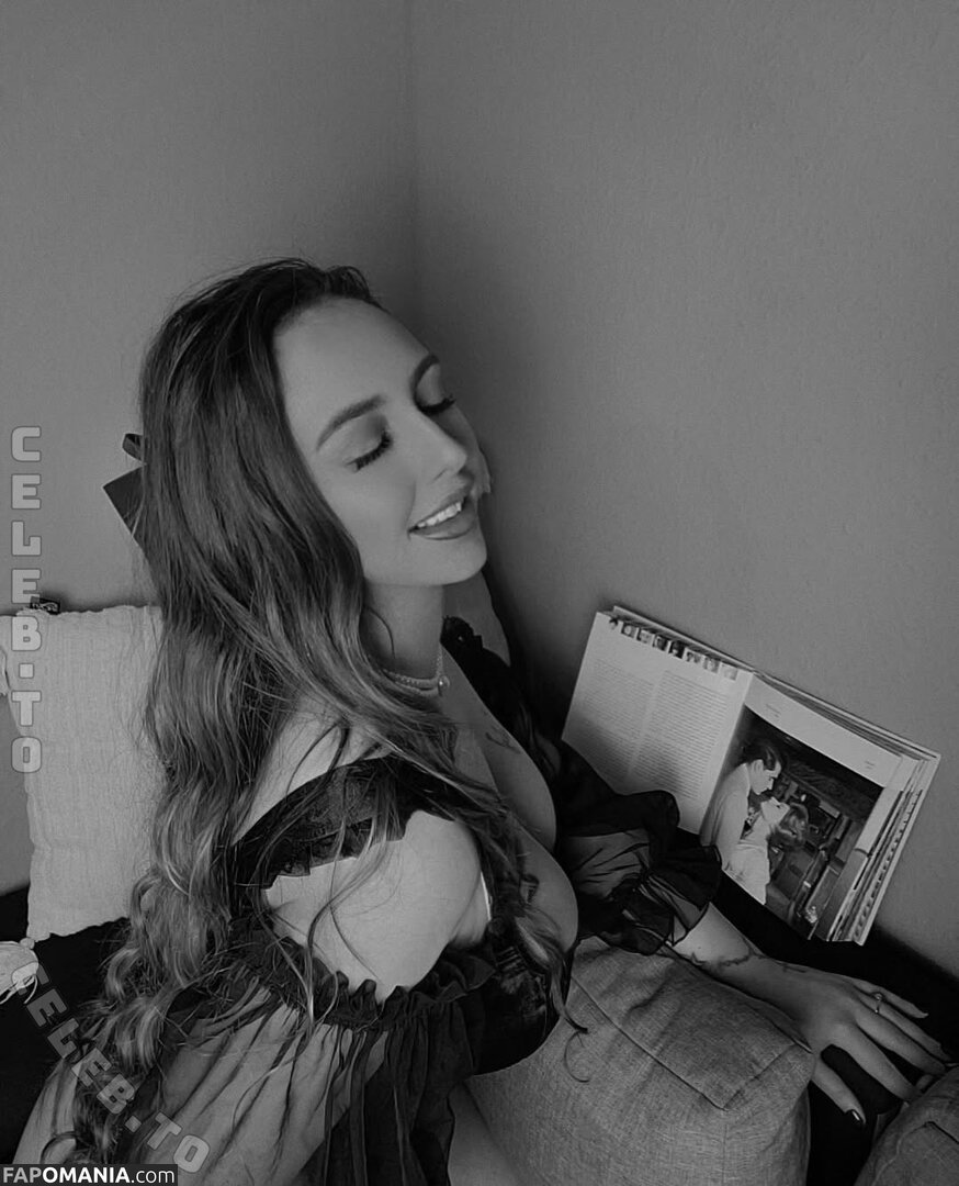 Vivien / vivieen_er Nude OnlyFans  Leaked Photo #5