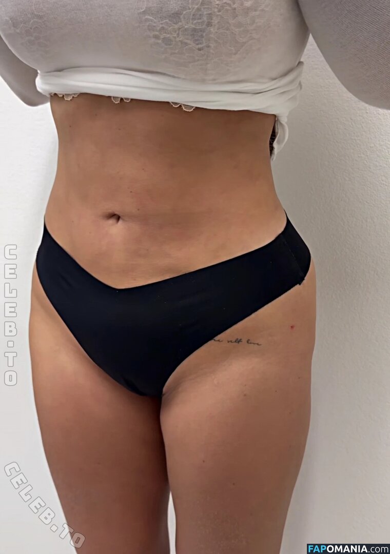 Vivilein / crazyoliivia / vivi.lein Nude OnlyFans  Leaked Photo #1